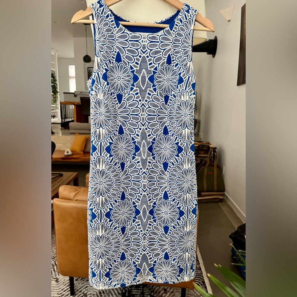 Belle Badgley Mischka Blue & White Lace Overlay Sleeveless Dress